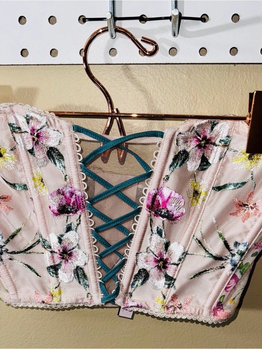 Victoria’s Secret Floral Embroidery Strapless Bra Top